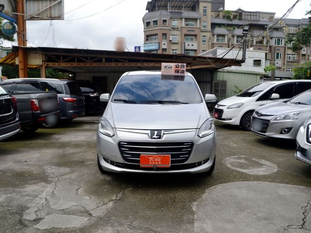 Luxgen M7  第2張相片