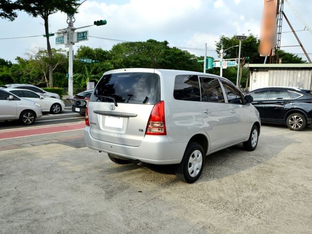 Toyota Innova  第7張相片