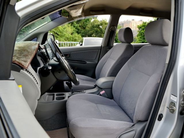Toyota Innova  第9張相片