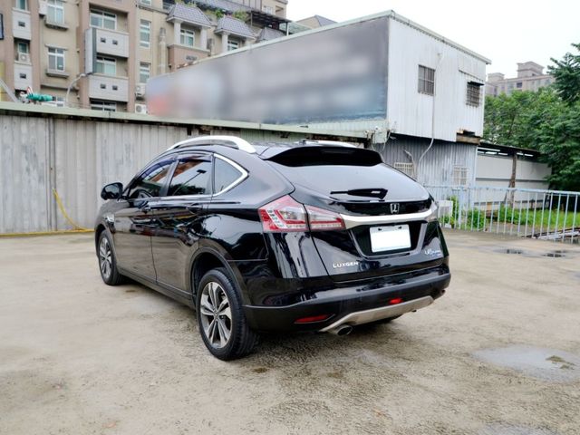 Luxgen U6 Turbo ECO Hyper  第5張相片