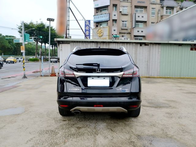 Luxgen U6 Turbo ECO Hyper  第6張相片