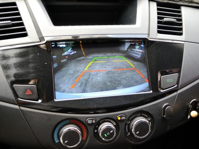 Mitsubishi Zinger  第16張相片