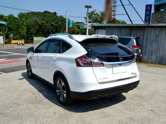 Luxgen U6 Turbo ECO Hyper  第5張相片