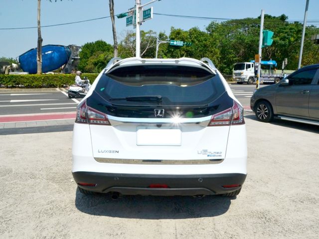 Luxgen U6 Turbo ECO Hyper  第6張相片