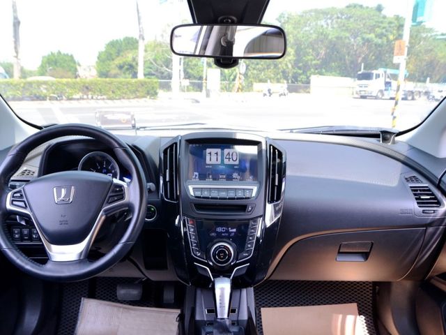 Luxgen U6 Turbo ECO Hyper  第8張相片