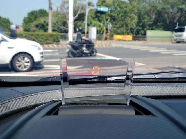 Luxgen U6 Turbo ECO Hyper  第12張相片