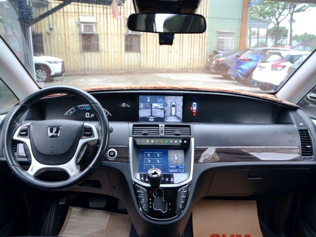 Luxgen M7  第8張相片