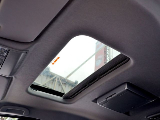 Luxgen M7  第14張相片