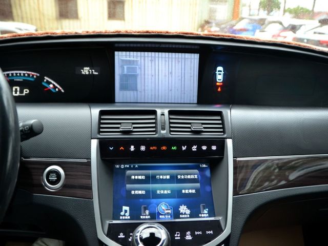 Luxgen M7  第25張相片