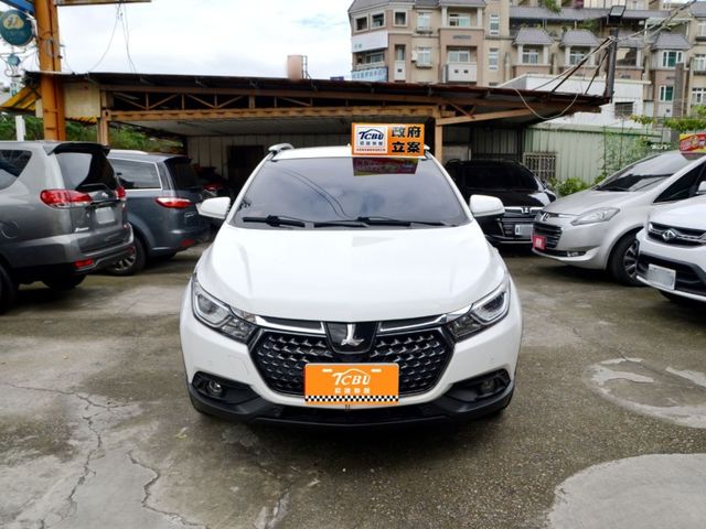 2018 Luxgen U5 1.6旗艦Hi-Fi版《環景影像/自動停車/後座出風口》  第2張相片