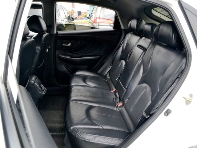 2018 Luxgen U5 1.6旗艦Hi-Fi版《環景影像/自動停車/後座出風口》  第10張相片