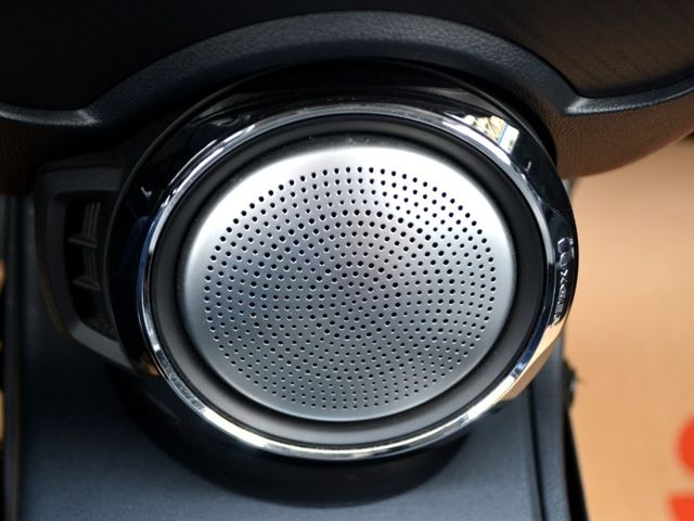 2018 Luxgen U5 1.6旗艦Hi-Fi版《環景影像/自動停車/後座出風口》  第16張相片