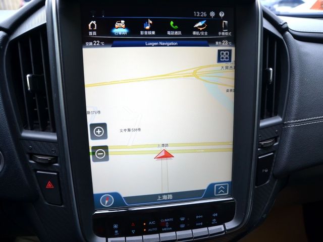 2018 Luxgen U5 1.6旗艦Hi-Fi版《環景影像/自動停車/後座出風口》  第17張相片