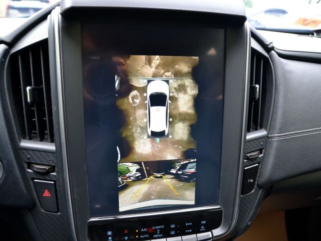 2018 Luxgen U5 1.6旗艦Hi-Fi版《環景影像/自動停車/後座出風口》  第18張相片