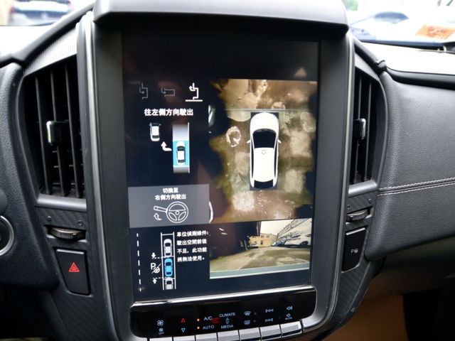 2018 Luxgen U5 1.6旗艦Hi-Fi版《環景影像/自動停車/後座出風口》  第19張相片