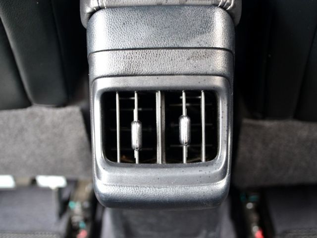 2018 Luxgen U5 1.6旗艦Hi-Fi版《環景影像/自動停車/後座出風口》  第21張相片