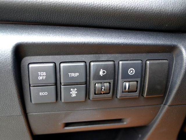 2018 Luxgen U5 1.6旗艦Hi-Fi版《環景影像/自動停車/後座出風口》  第23張相片