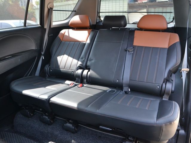 Mitsubishi Zinger  第13張相片