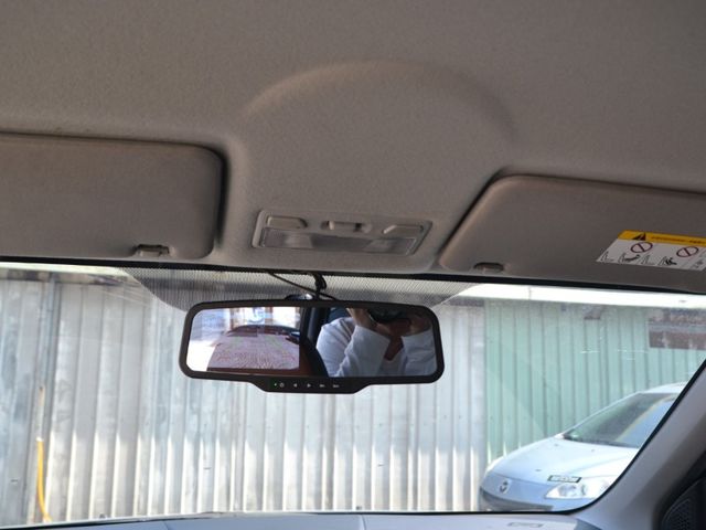 Mitsubishi Zinger  第16張相片