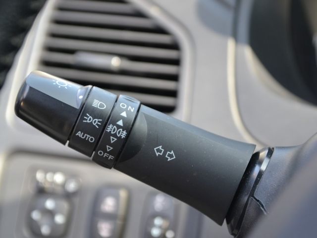 Mitsubishi Zinger  第19張相片