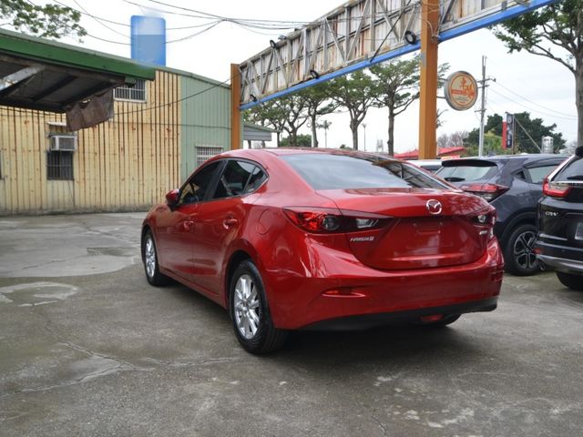 Mazda Mazda3  第8張相片