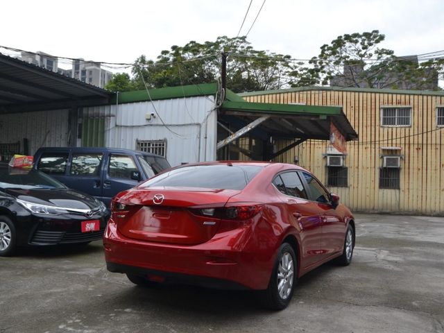 Mazda Mazda3  第9張相片