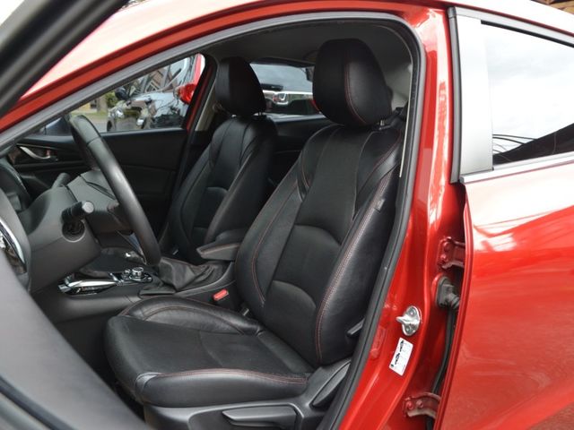 Mazda Mazda3  第11張相片