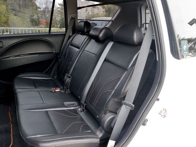 Mitsubishi Zinger  第12張相片