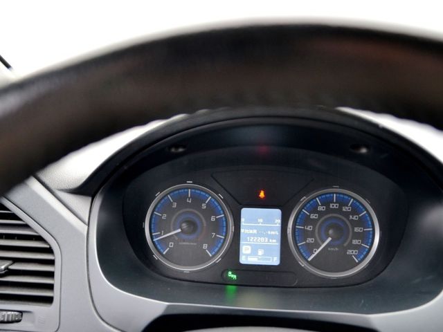 Mitsubishi Zinger  第13張相片