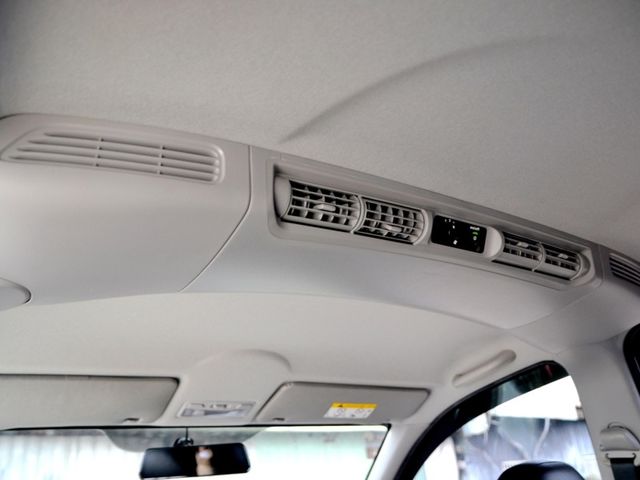 Mitsubishi Zinger  第17張相片