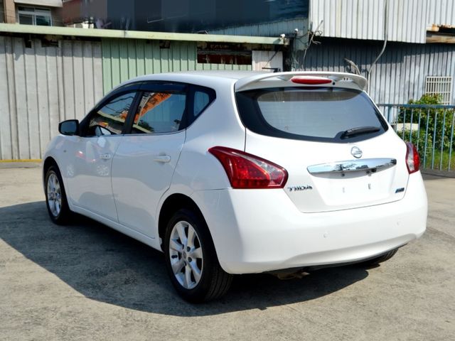 Nissan Tiida  第8張相片