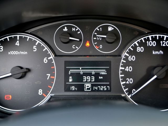 Nissan Tiida  第15張相片