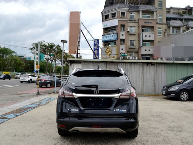 U6 魅力版 1.8/2016年 優質五大保固車/一手車/里程少跑車/歡迎預約鑑賞  第8張相片