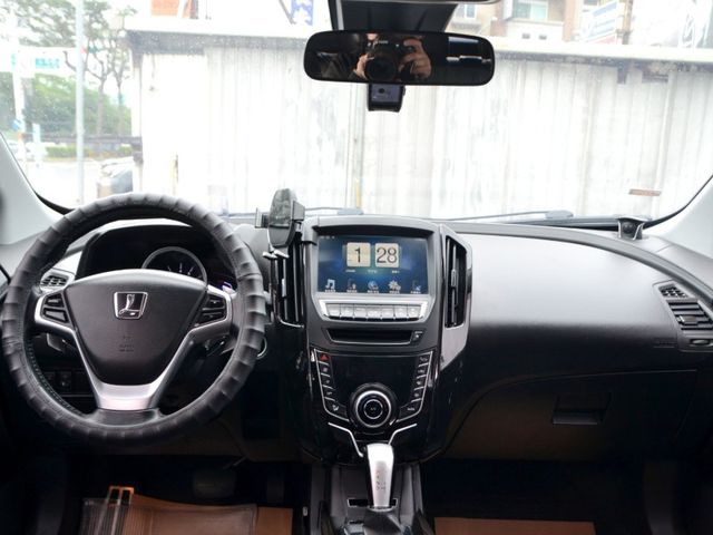 U6 魅力版 1.8/2016年 優質五大保固車/一手車/里程少跑車/歡迎預約鑑賞  第10張相片