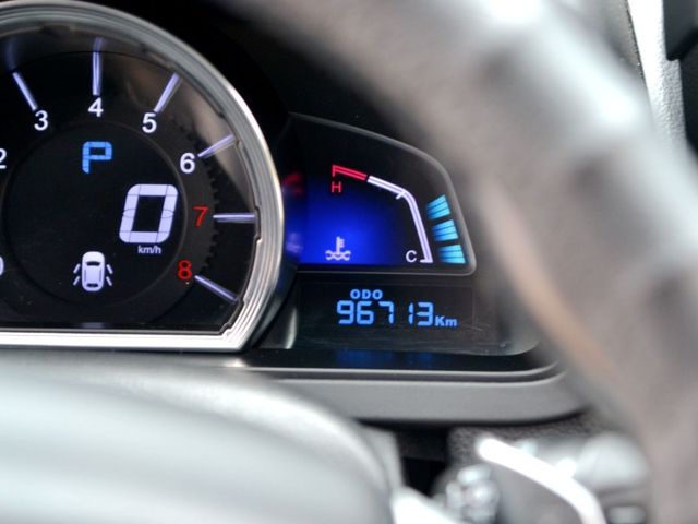 U6 魅力版 1.8/2016年 優質五大保固車/一手車/里程少跑車/歡迎預約鑑賞  第14張相片