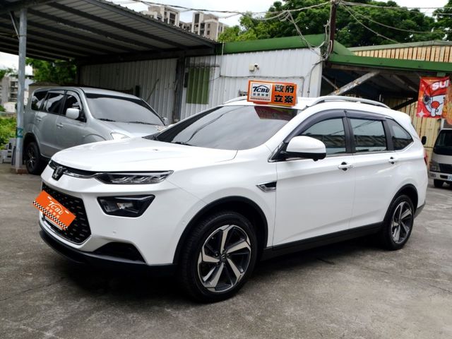 Luxgen URX  第6張相片