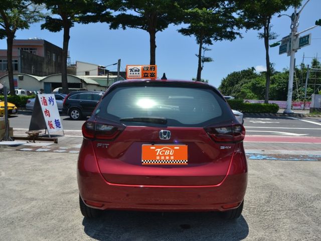 2023 FIT 油電車/一手車/原廠保養/全車遠鈑件/ACC自駕跟車  第9張相片