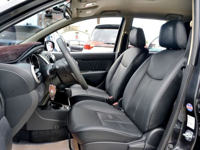 一手車/全車原版件/僅跑7萬7/安卓機/倒車影像/皮椅/鋁圈/行車紀錄器/優質保固車  第12張相片