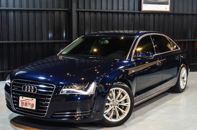 【晉達】2013 A8L 4.0T 總代理 後座影音 導航 少跑極新  第1張相片