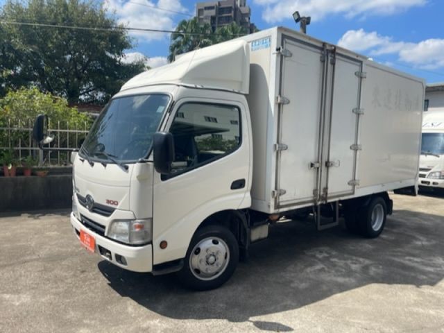 Hino 300  第1張相片