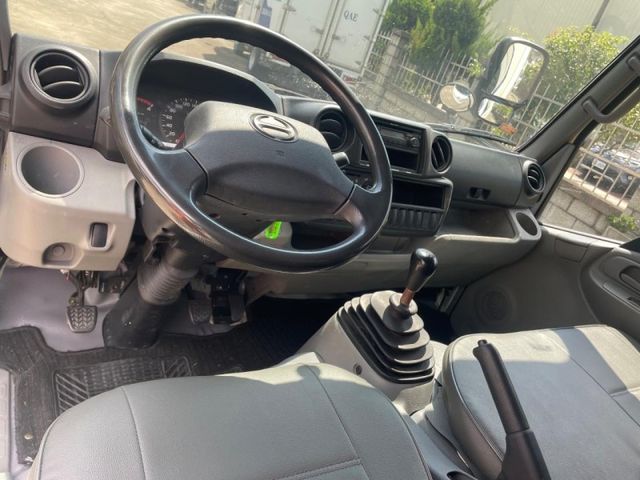 Hino 300  第5張相片