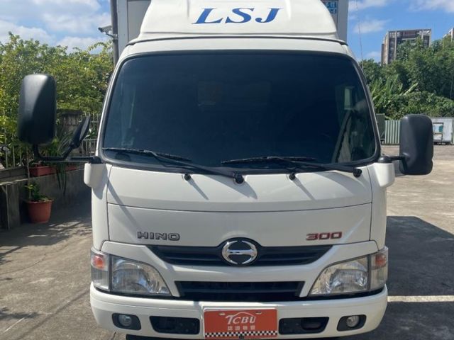 Hino 300  第2張相片