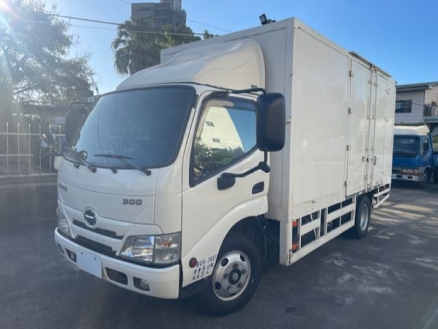 Hino 300  第4張相片