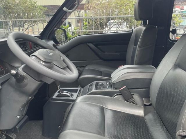 Mitsubishi LEADCA  第7張相片