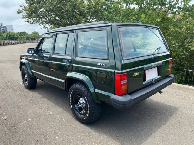 Jeep Cherokee  第1張相片