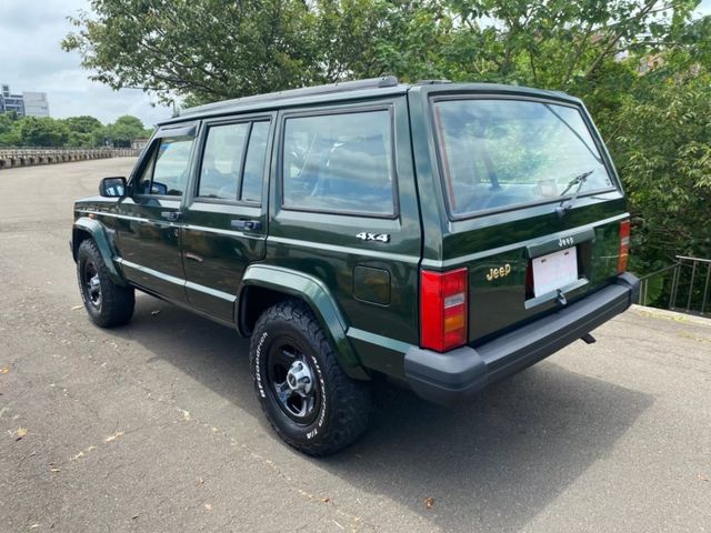 Jeep Cherokee  第12張相片