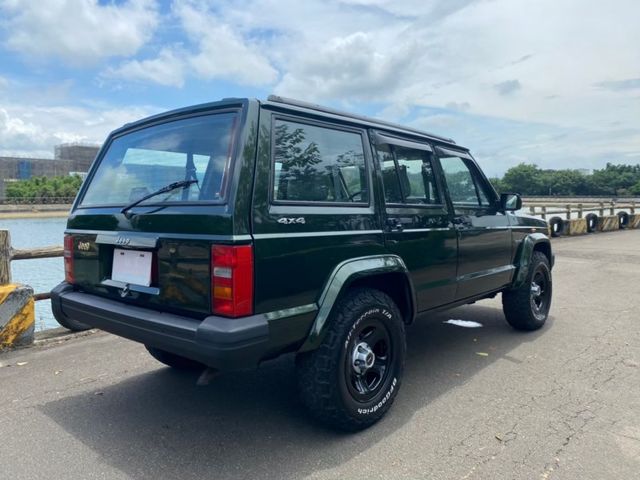 Jeep Cherokee  第13張相片