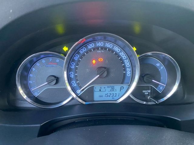 2014  Toyota ALTIS  第12張相片