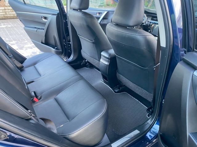 2014  Toyota ALTIS  第15張相片