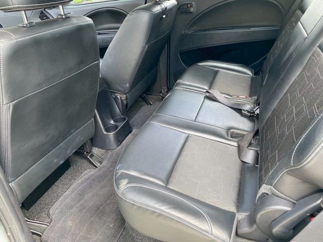 Mitsubishi Zinger  第8張相片